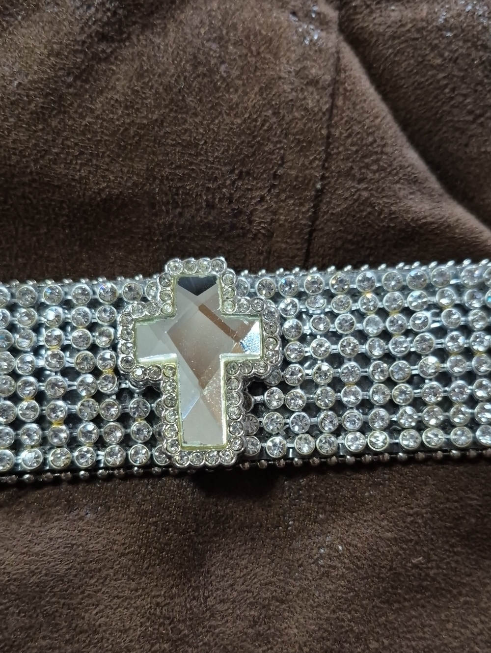 Wester Charm Collection, Crystal Cross Stretch Bracelet - Silver Rhinestone Cuff - Picture 5 of 7